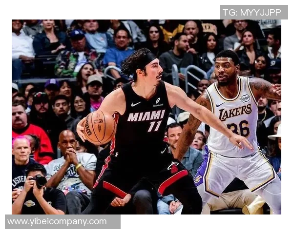 拉拉维亚谈与东契奇搭档感受：他让我在比赛中更加轻松自如